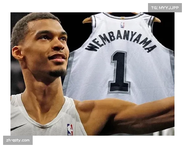 马刺攻防均衡秘诀:文班亚马在场净胜24.9分的战术价值 马刺攻防均衡秘诀:文班亚马在场净胜24.9分的战术价值